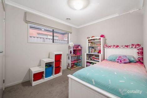 Property photo of 13 Creekview Avenue Pakenham VIC 3810