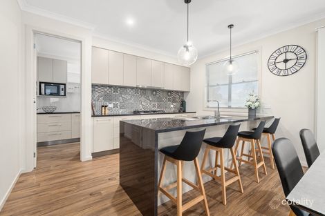 19 Swan Lake Dr, Sale, VIC 3850