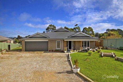 9 Golden Elm Ct, Kilmore, VIC 3764