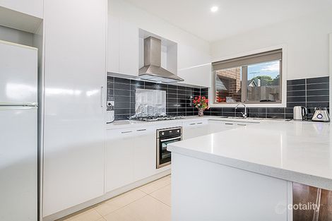 Property photo of 2/33 Hughes Crescent Dandenong North VIC 3175