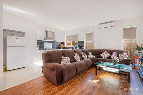 Property photo of 2/33 Hughes Crescent Dandenong North VIC 3175