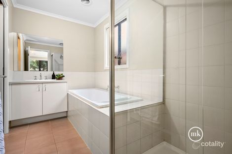 Property photo of 268 The Lakes Boulevard South Morang VIC 3752