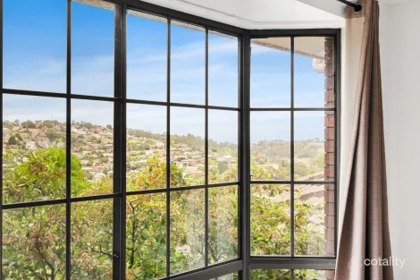Property photo of 4/6 Namoi Place Lenah Valley TAS 7008