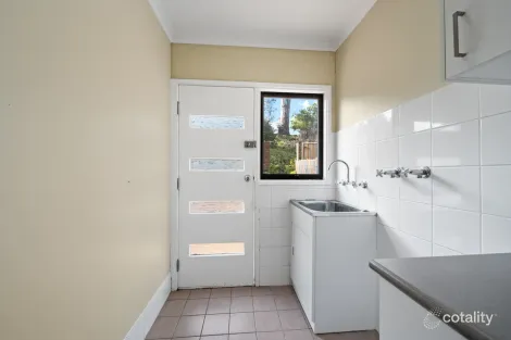 Property photo of 4/2 Doyle Place Karabar NSW 2620