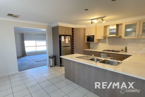 Property photo of 2/2 Deakin Avenue Lloyd NSW 2650