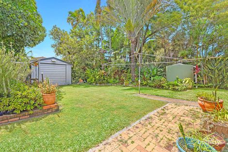 Property photo of 19 Vernon Avenue Labrador QLD 4215