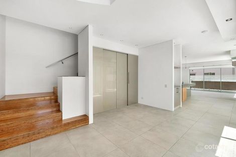 Property photo of 1/12 Oak Avenue Surfers Paradise QLD 4217