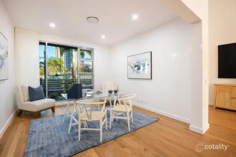 Property photo of 6 Seafarer Court Surfers Paradise QLD 4217