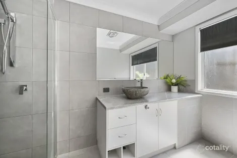 Property photo of 3 Eadie Street Kearneys Spring QLD 4350