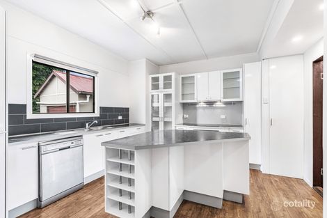 Property photo of 150 Stradbroke Avenue Wynnum QLD 4178