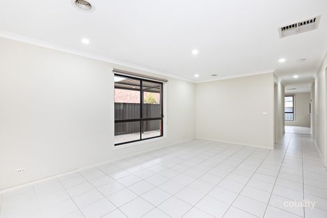 Property photo of 9 Taunton Grove Derrimut VIC 3026