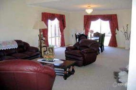 Property photo of 11 Torwood Close Narre Warren VIC 3805