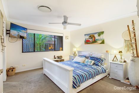 Property photo of 2/5 Abbeytree Court Robina QLD 4226