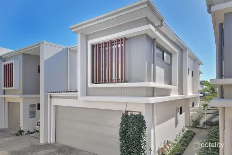 Property photo of 3/33 Sickle Avenue Hope Island QLD 4212