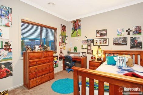 Property photo of 35 Mackellar Street Pakenham VIC 3810