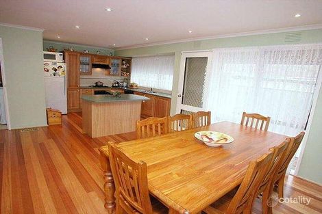 Property photo of 28 Handsworth Crescent Tullamarine VIC 3043