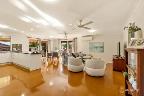 Property photo of 8 Botticelli Place Mackenzie QLD 4156