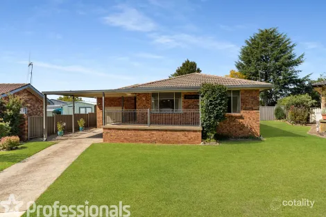 Property photo of 11 Heath Place Orange NSW 2800