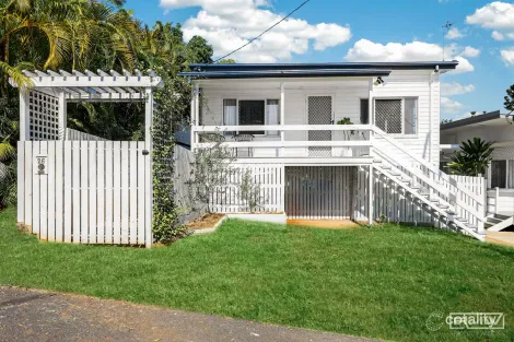 Property photo of 26 Matthew Flinders Drive Cooee Bay QLD 4703