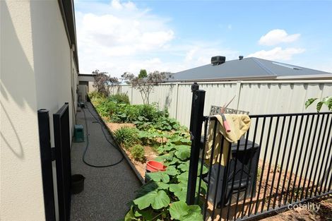 Property photo of 17 Champagne Crescent Yarrawonga VIC 3730