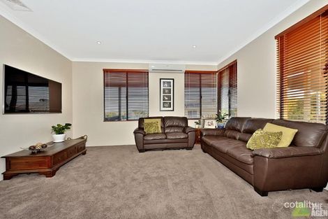 Property photo of 6 Magnolia Rise Halls Head WA 6210