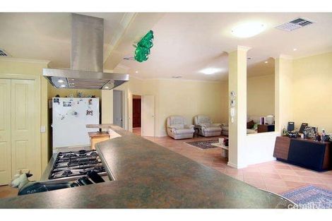 Property photo of 6 Silvertop Close Lynbrook VIC 3975