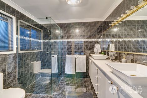 Property photo of 16 Valerie Close Edens Landing QLD 4207