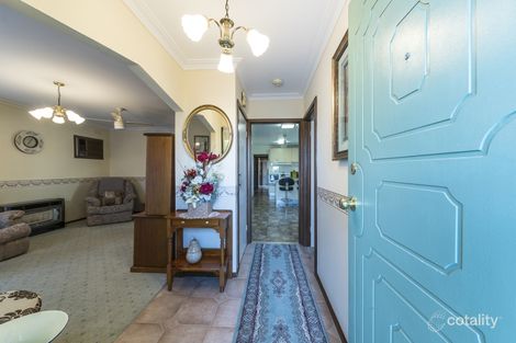 Property photo of 81 Kings Road Kings Park VIC 3021