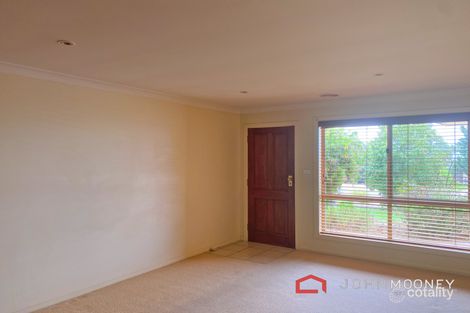 Property photo of 4 Yarrawah Crescent Bourkelands NSW 2650