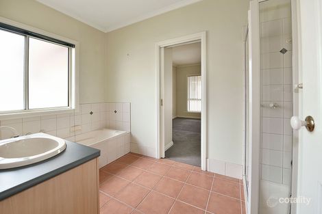 Property photo of 2/45 Olive Grove Sunbury VIC 3429