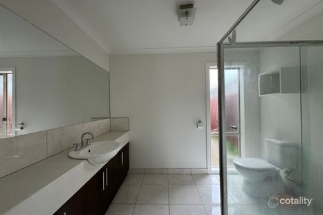 Property photo of 17 Sallys Run Hampton Park VIC 3976