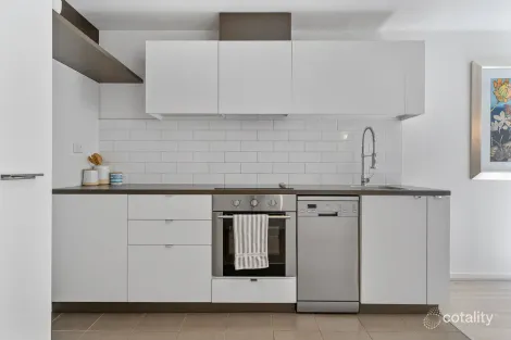 Property photo of 1/233 Dandenong Road Windsor VIC 3181