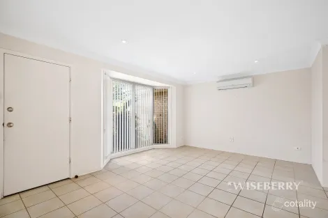 Property photo of 4/6-8 Lake Street Budgewoi NSW 2262