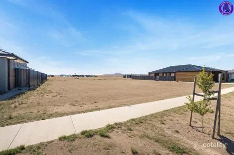 20 Butcherbird Pde, Winter Valley, VIC 3358
