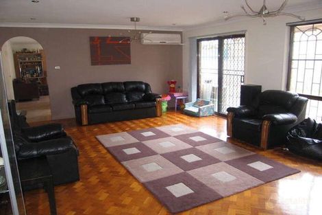 Property photo of 32 Holland Crescent Casula NSW 2170