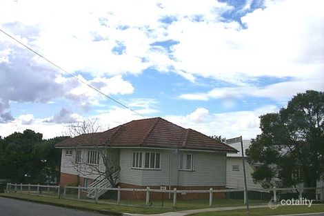 42 Brassey St, Fairfield, QLD 4103