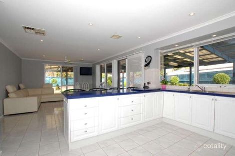 Property photo of 12 Royston Court Carrum Downs VIC 3201