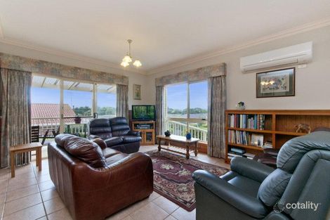 Property photo of 17 Fairway Crescent Warrnambool VIC 3280