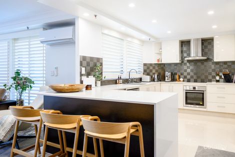 11/3 Cunningham Ave, Main Beach, QLD 4217