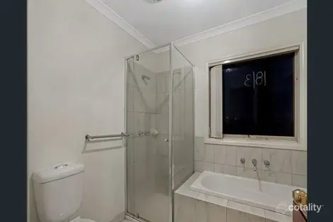 Property photo of 1/21 Vanderbilt Avenue Truganina VIC 3029