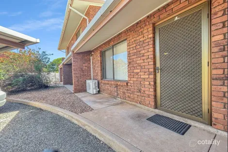 4/4 Cycad Pl, Sadadeen, NT 0870