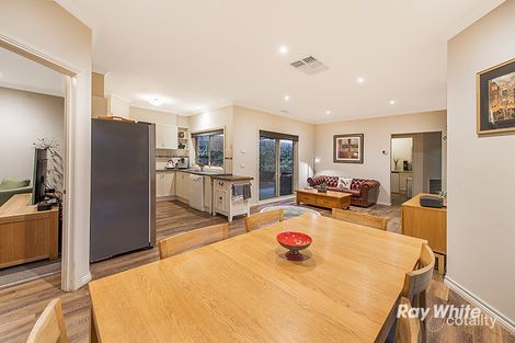 Property photo of 15 Gracehill Mews Cranbourne VIC 3977