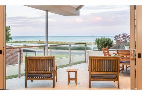 2/160 Geographe Bay Rd, Quindalup, WA 6281