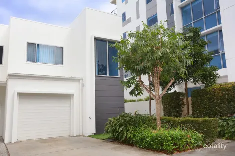 Property photo of 116/3 Compass Drive Biggera Waters QLD 4216
