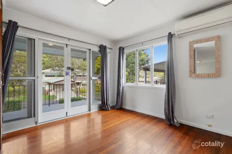 Property photo of 21 Fallbrook Street Kenmore QLD 4069