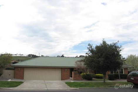 17 Christine Ave, Berwick, VIC 3806
