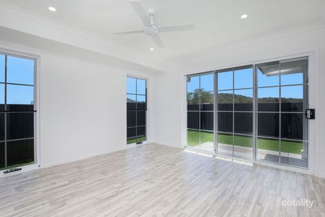 Property photo of 11 Windsor Circuit Maudsland QLD 4210