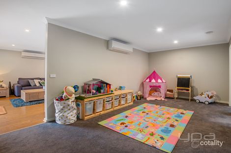Property photo of 20 Oakpark Drive Harkness VIC 3337