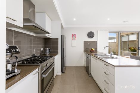 Property photo of 11 Silver Leaf Way Winter Valley VIC 3358