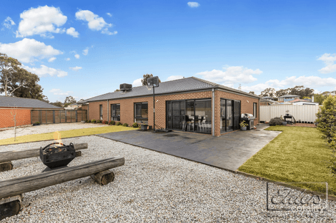 Property photo of 12 Bronze Drive Kangaroo Flat VIC 3555